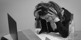 Survey Says New Investment Bankers Face Trying Work Conditions