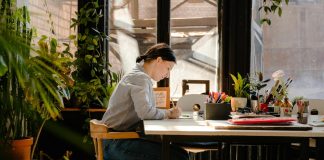 Mid-Market CFOs Navigate Skill Gaps and Execution Risks Amidst 2024 Initiatives