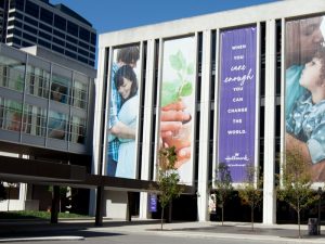 CrownCenter-Tab-VisitorsCentergg