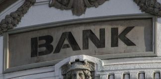 European Banks Maintain Profit Goals While Preparing for Trade and Credit Risks