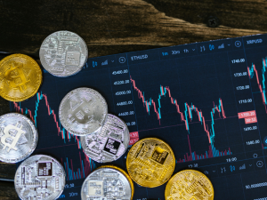 U.S. Banks Cautiously Move Towards Crypto