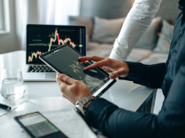 Blue Pool Secures $1B for Standalone Private Equity Fund